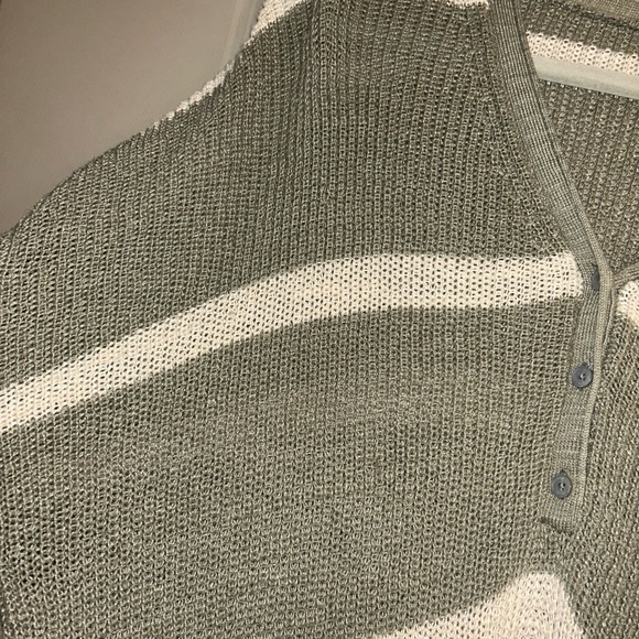 Green and white stripped sweater tunic - Picture 3 of 3